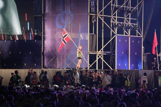 Flaggåpning 5 på vei inn